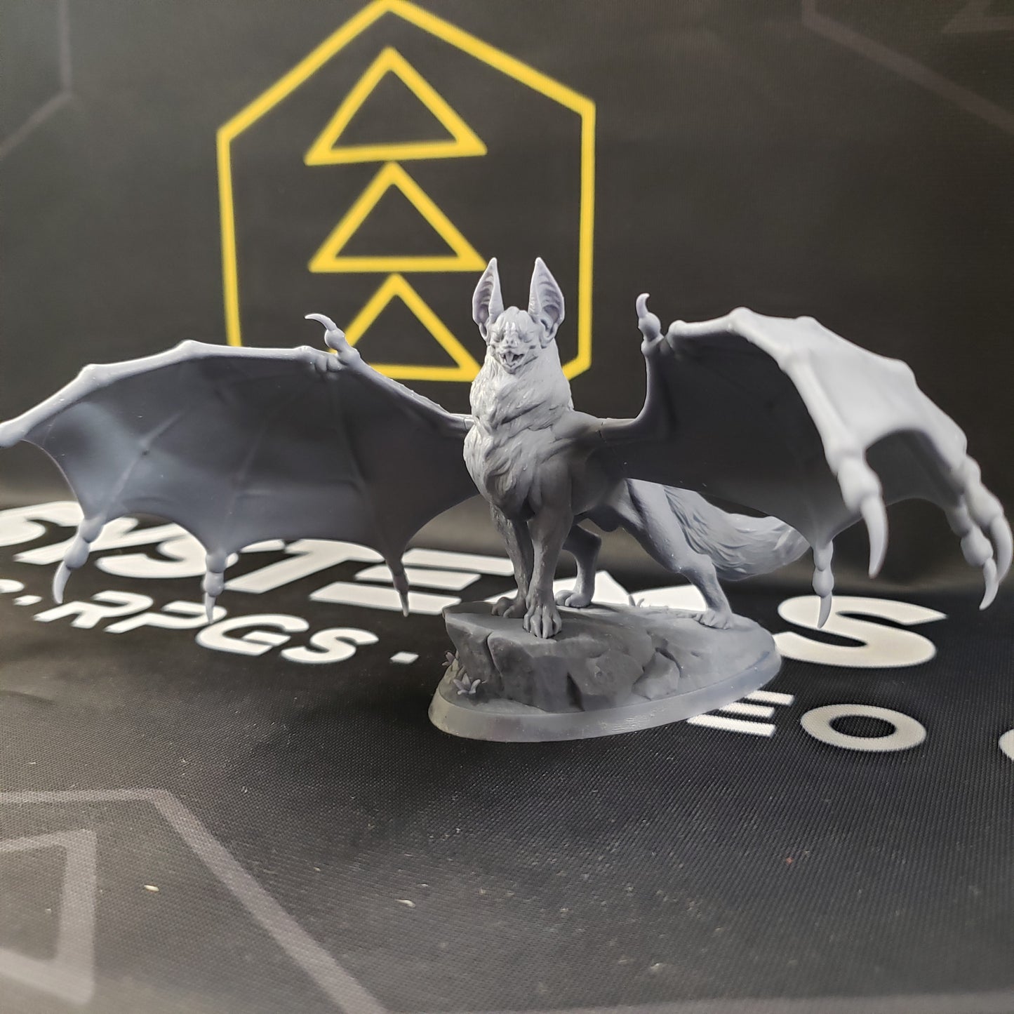 Desmogryffs (Vampire Bat Griffins)