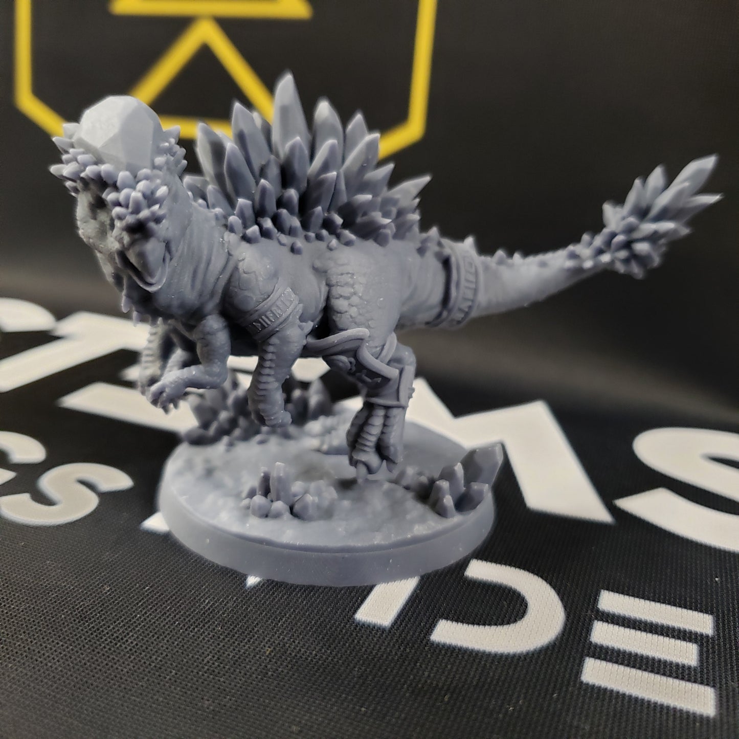 Prismasaurus, Armored (Crystalline Pachycephalosaurus)
