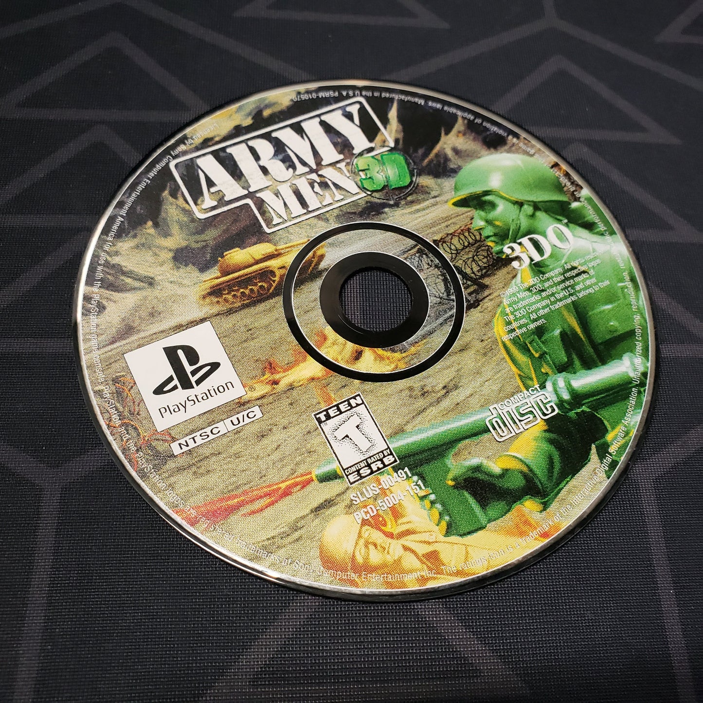 Image shows the label side of the disc for the video game Army Men 3D for Playstation 1