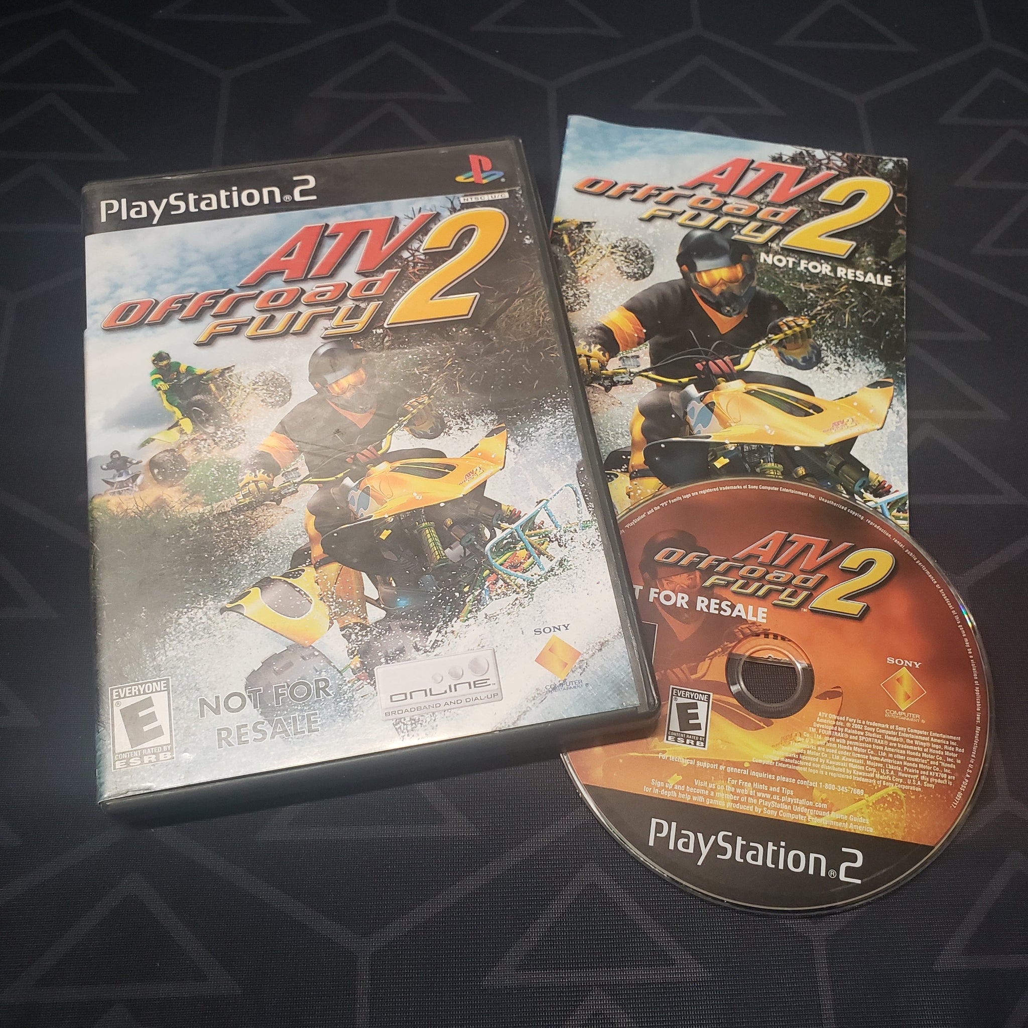 879853_3 879853_3