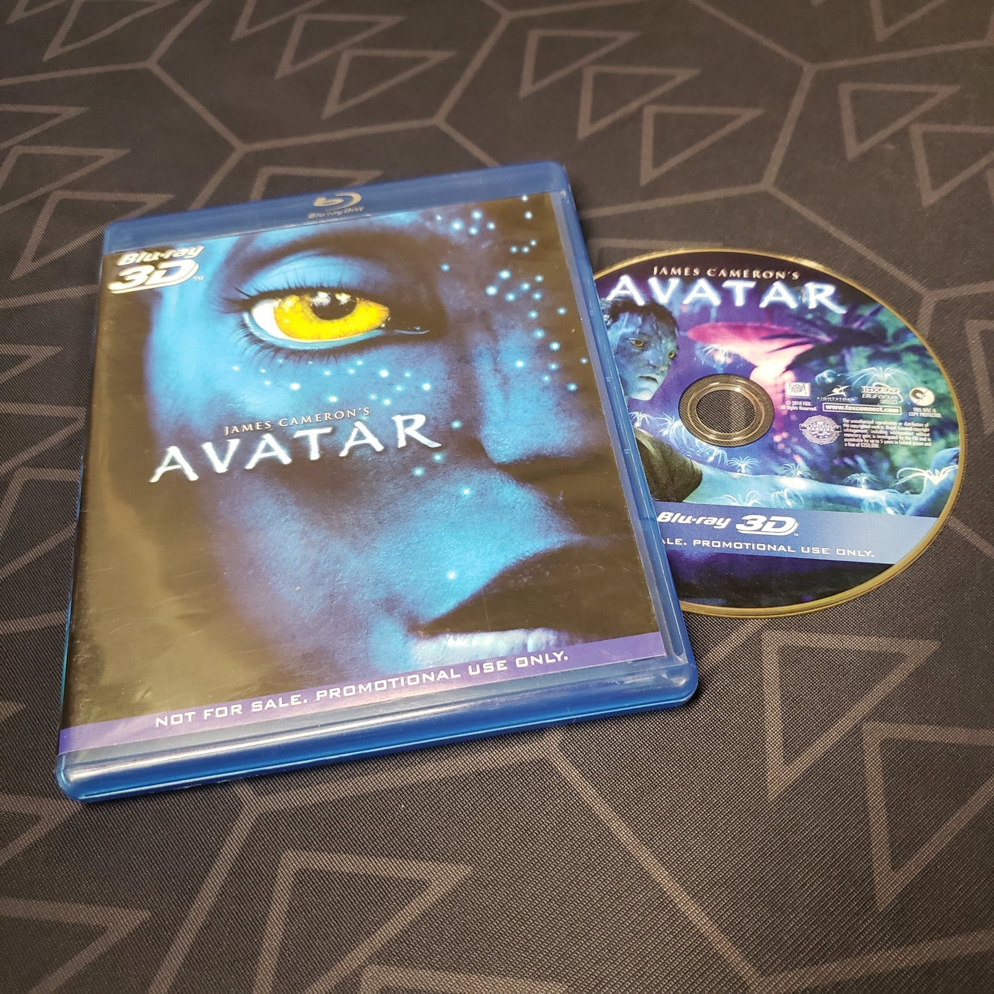 Image shows the case & disc for Avatar 3D on Blu-Ray
