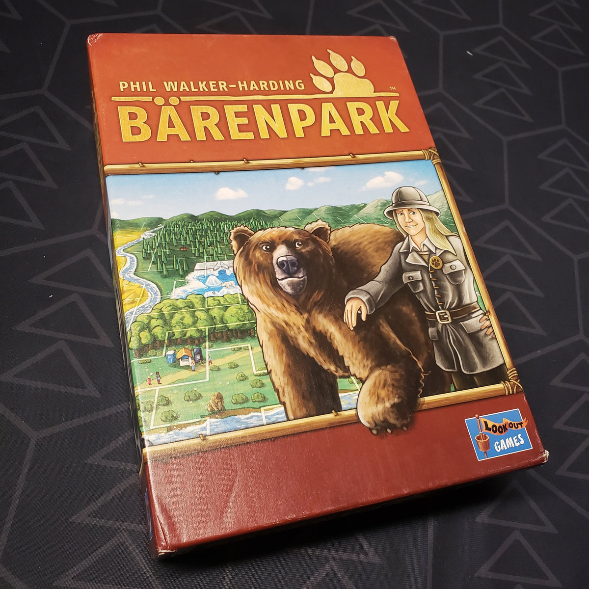 Image shows the front cover of the box for the Barenpark board game