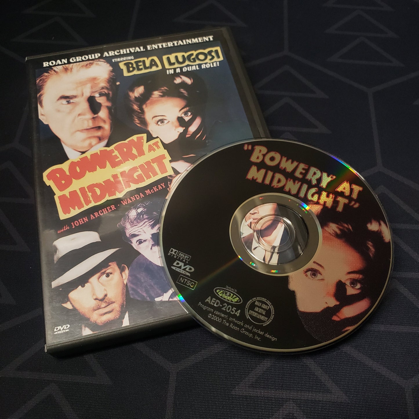 Image shows the case & disc for the movie Bowery at Midnight on DVD