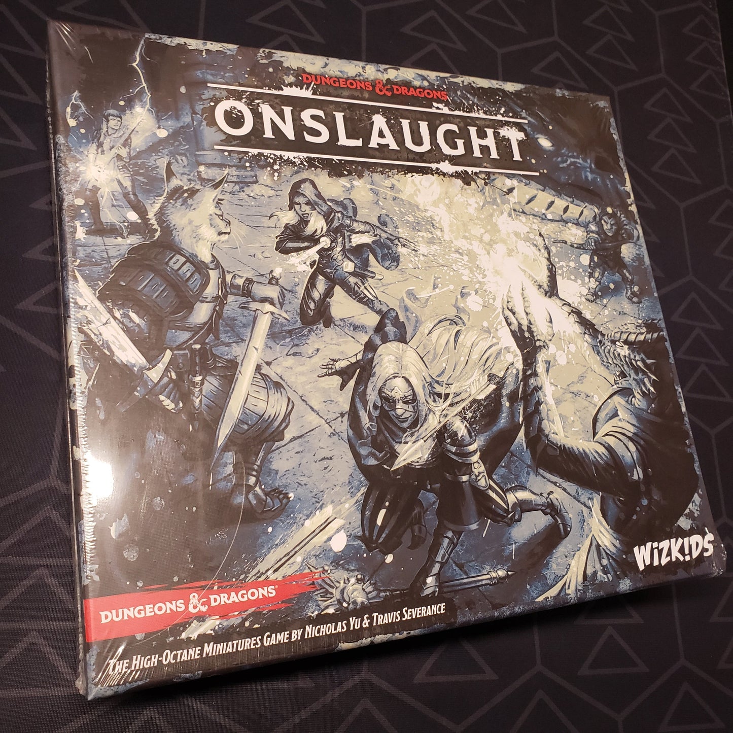 Image shows the front cover of the box for the Dungeons & Dragons: Onslaught board game