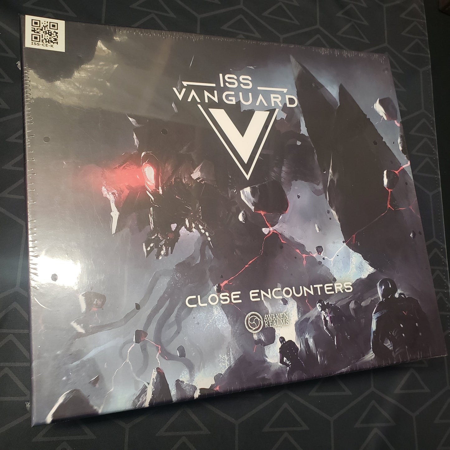 Image shows the front cover of the box of the Close Encounters miniatures expansion for the board game ISS Vanguard