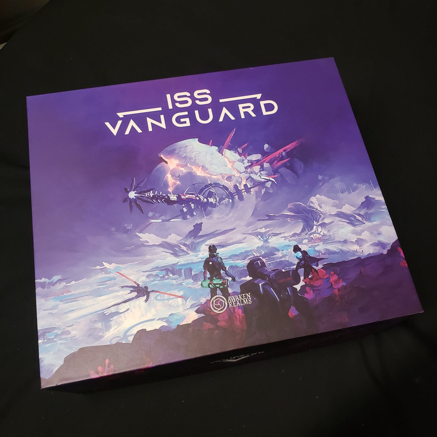 Image shows the front cover of the box of the ISS Vanguard board game