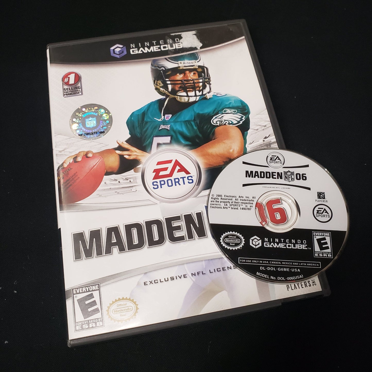 Image shows the case & disc for the video game Madden NFL 06 for Nintendo GameCube