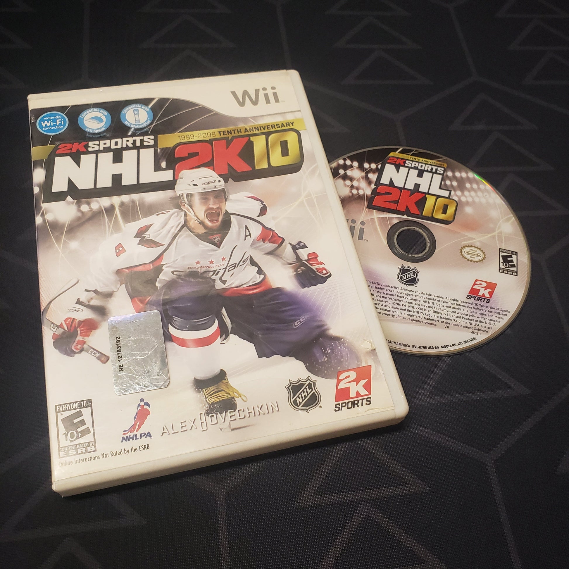 Image shows the case & disc for the video game NHL 2K10 for Nintendo Wii