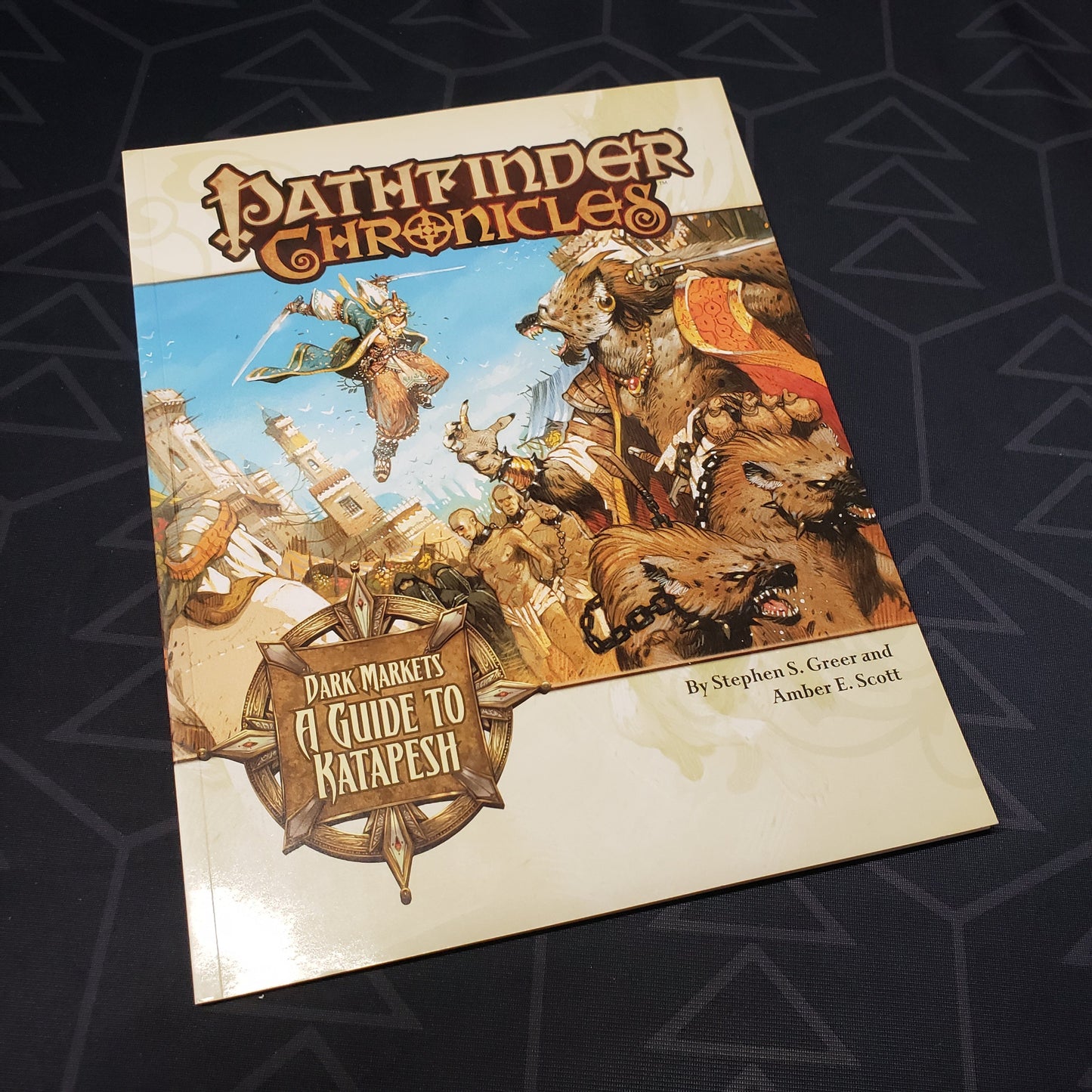 Image shows the front cover of the Chronicles: Dark Markets - A Guide to Katapesh book for the roleplaying game Pathfinder 1E
