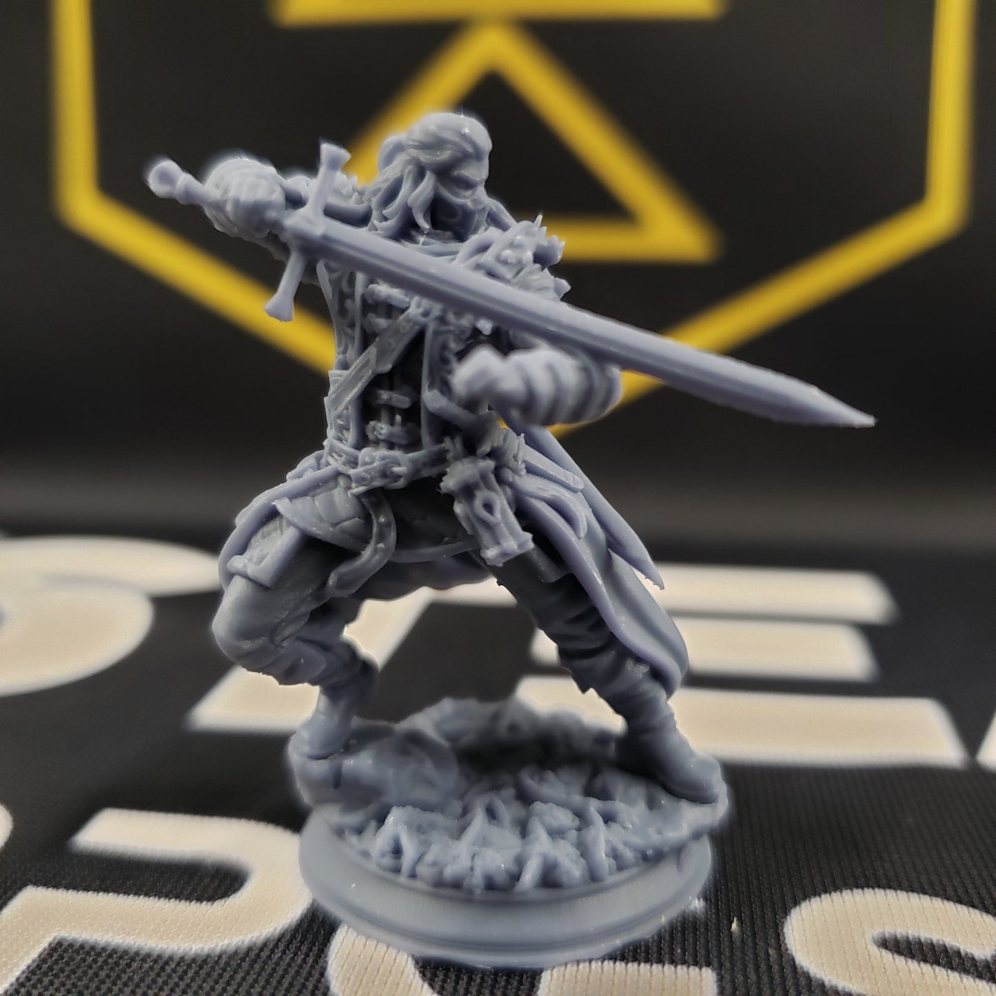 Mortimer "Who Danced With Death", Professional Hexhunter (Male Human Fighter)