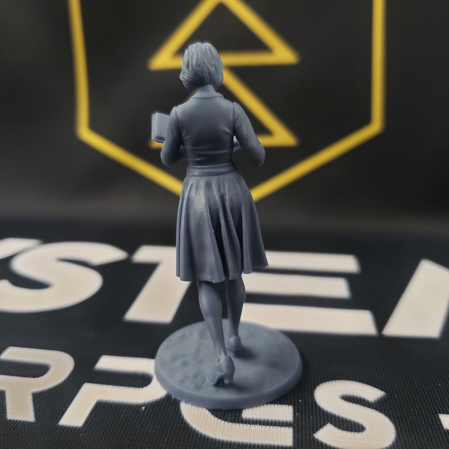 Arkham Compatible Investigator: The Librarian (Daisy Walker)