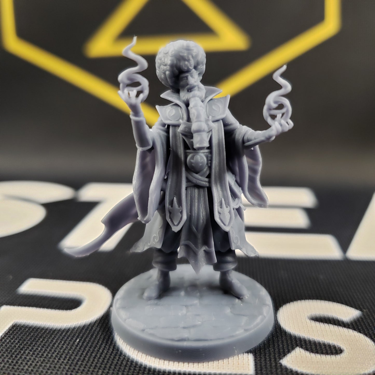 Bobbert Rosslin (Male Human Wizard)