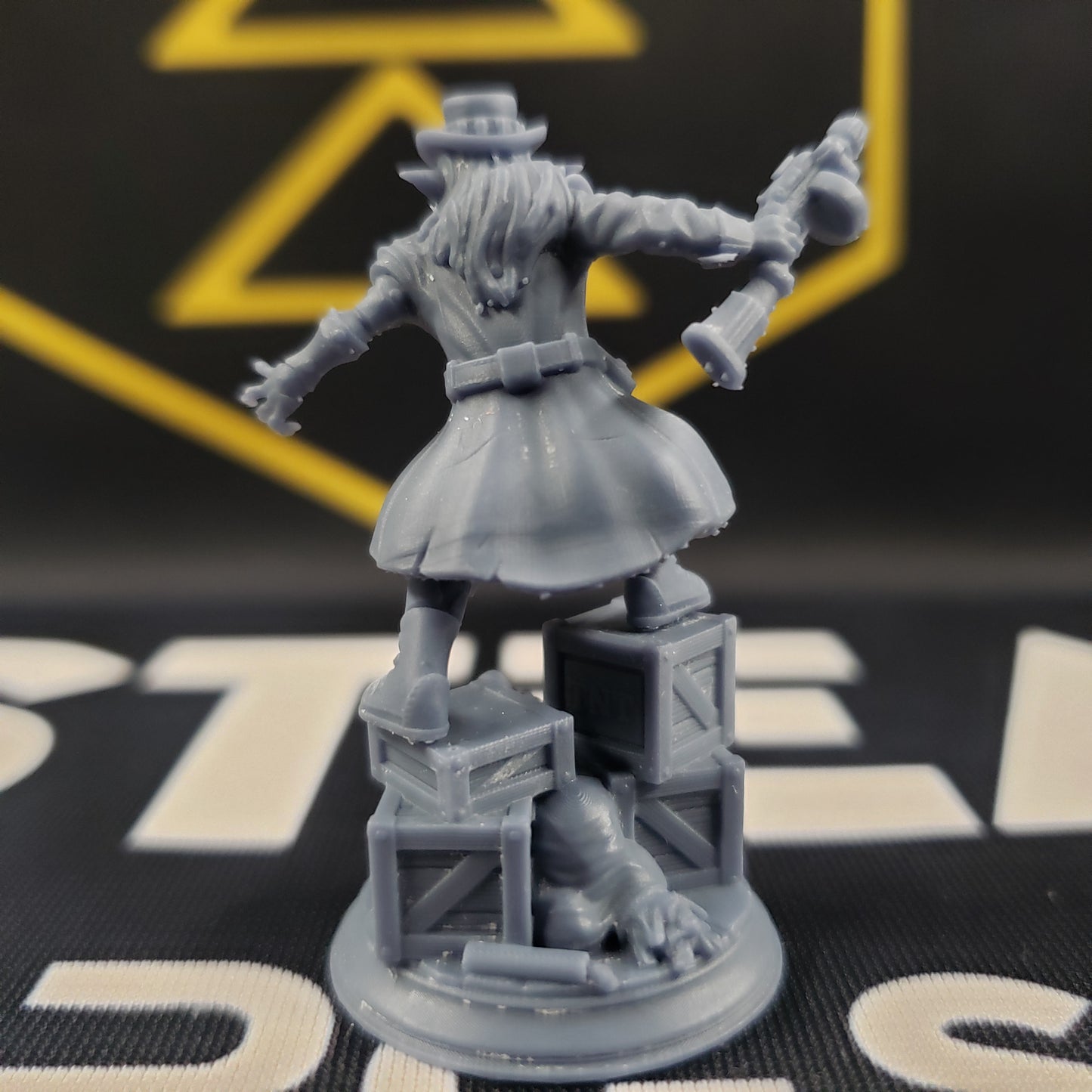 Brains, Manic Goblin Gangster (Male Goblin Gunslinger)