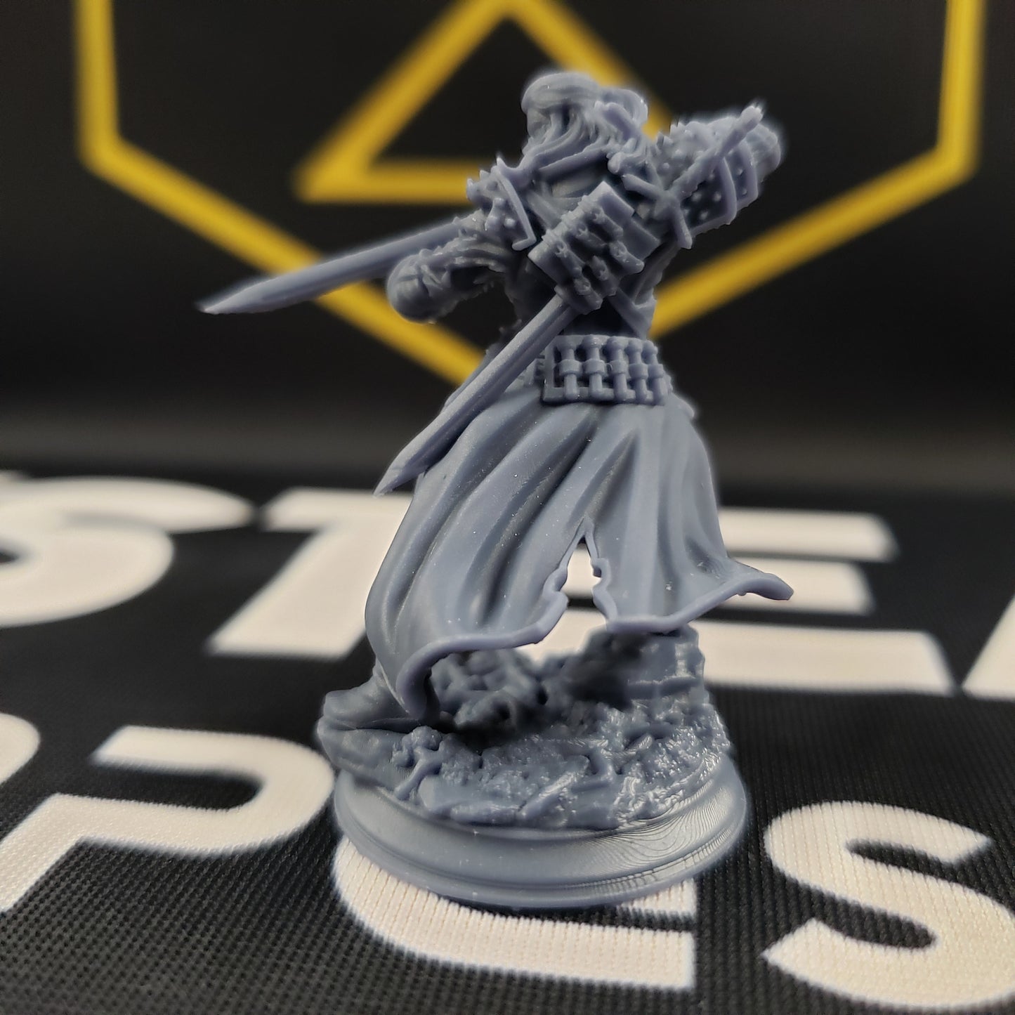 Mortimer "Who Danced With Death", Professional Hexhunter (Male Human Fighter)