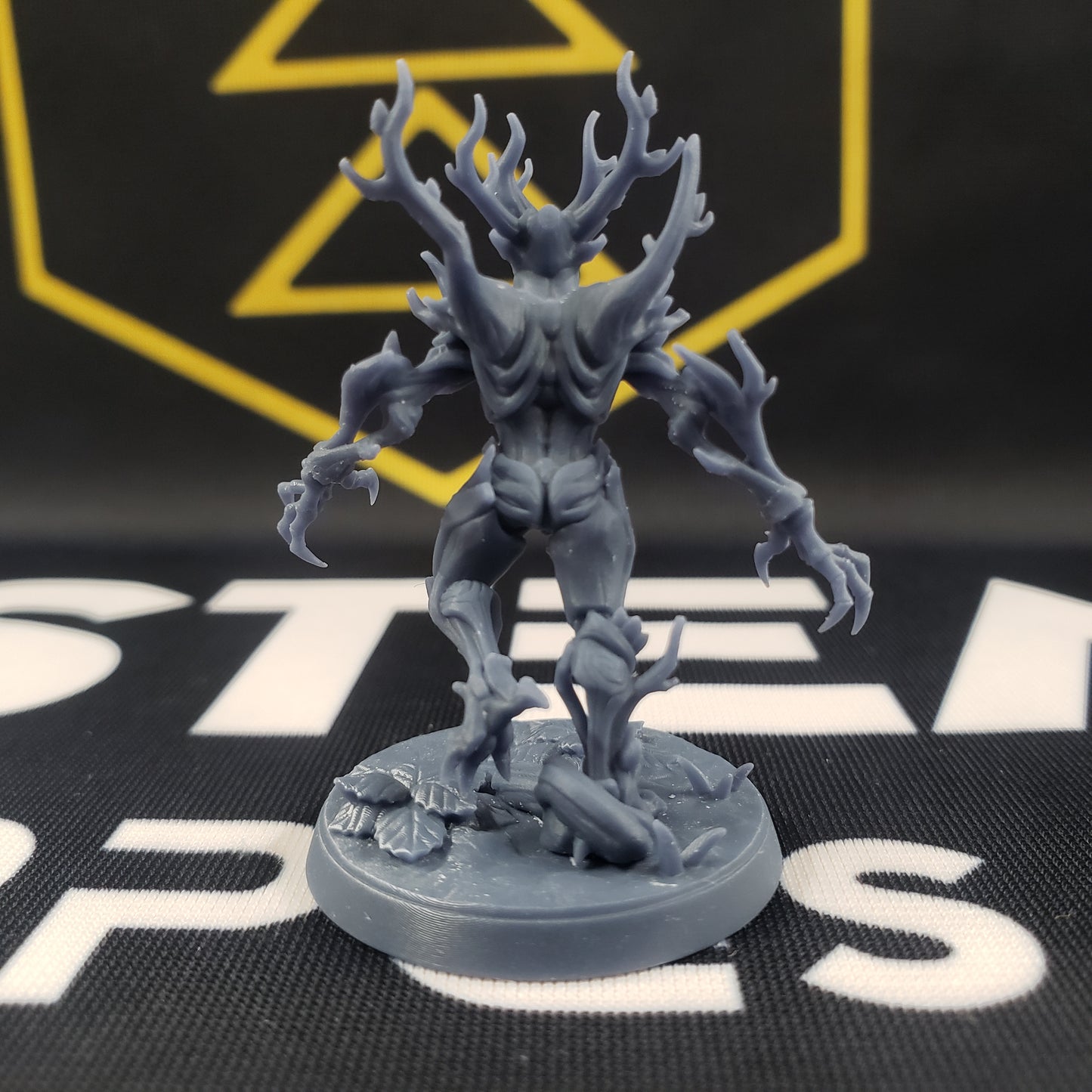 Barkwraith Spriggan: Sculpt E (Male Treefolk Warrior)