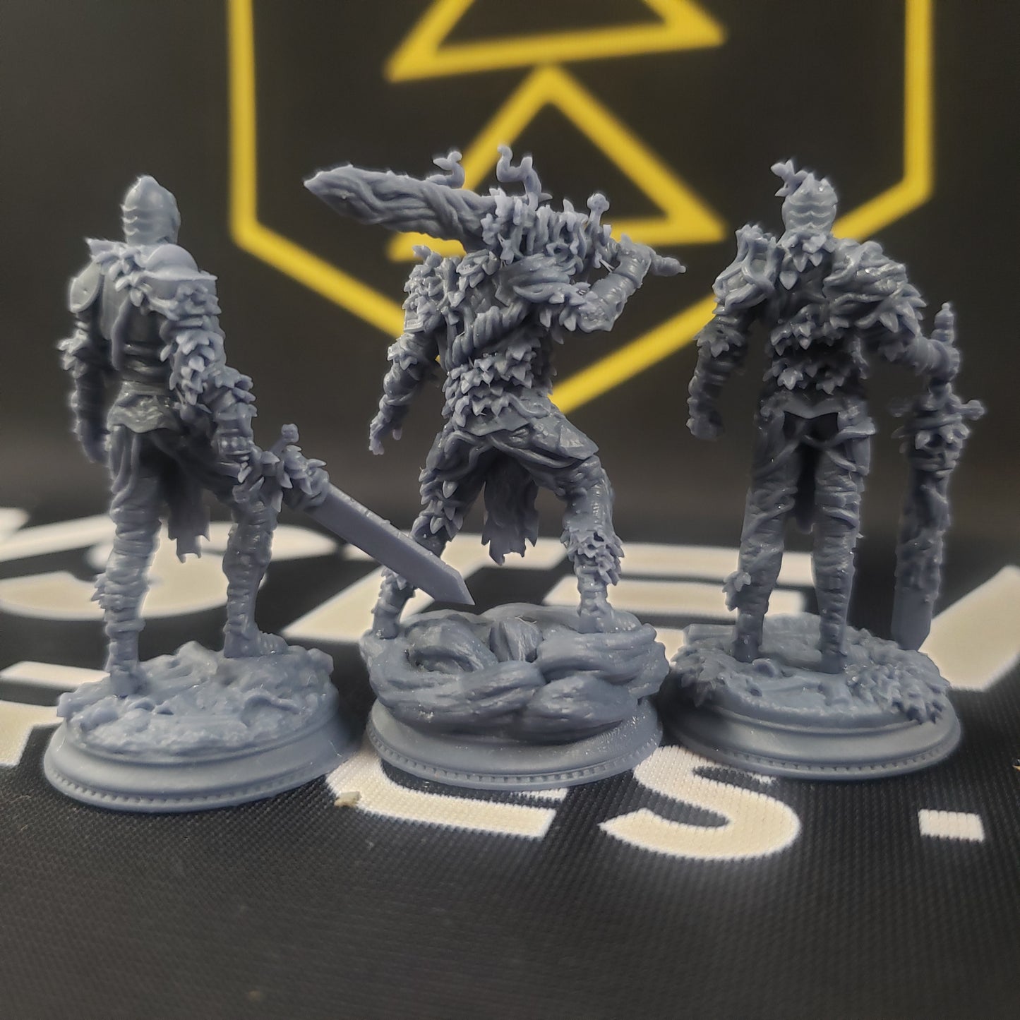 Forgotten Knights (Vine-Possessed Armor)