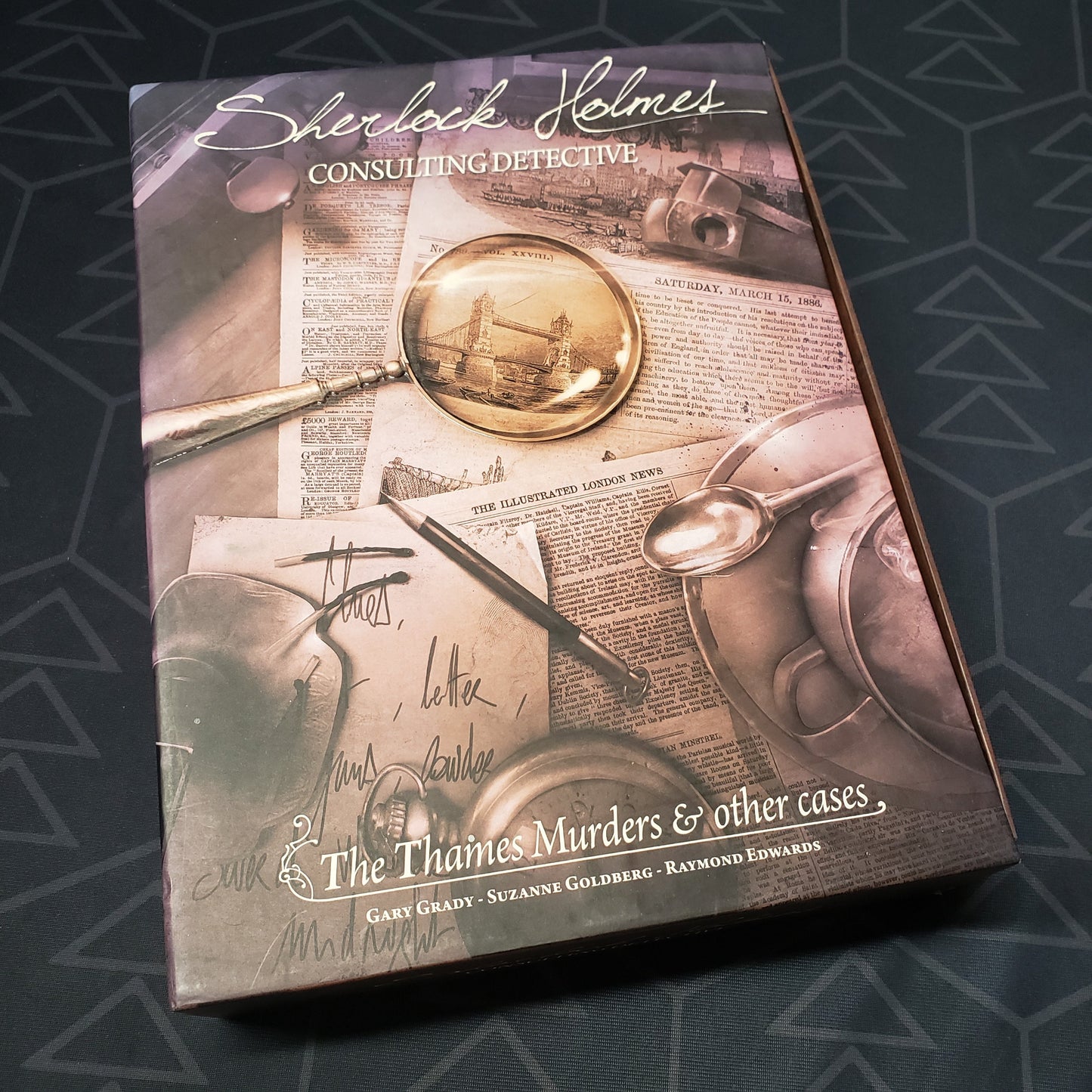 Image shows the front cover of the box of the game Sherlock Holmes Consulting Detective:  The Thames Murders and Other Cases