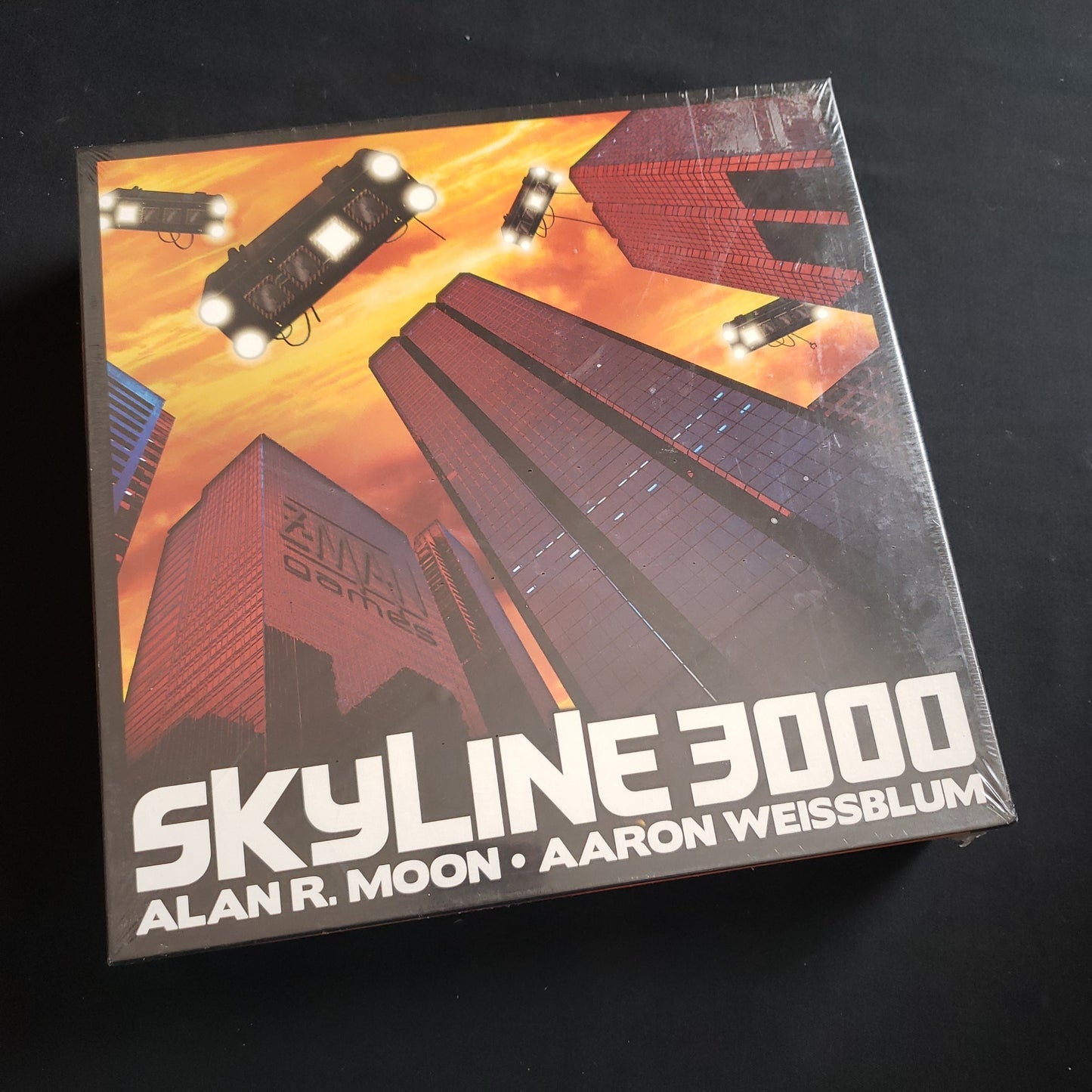 Image shows the front cover of the box of the Skyline 3000 board game