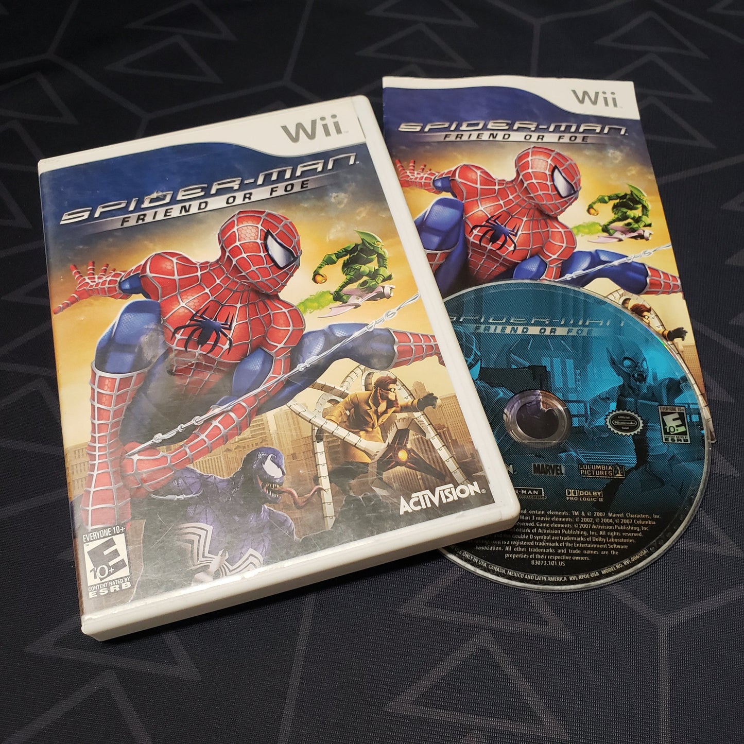 Image shows the case, manual & disc for the video game Spider-Man: Friend or Foe for Nintendo Wii