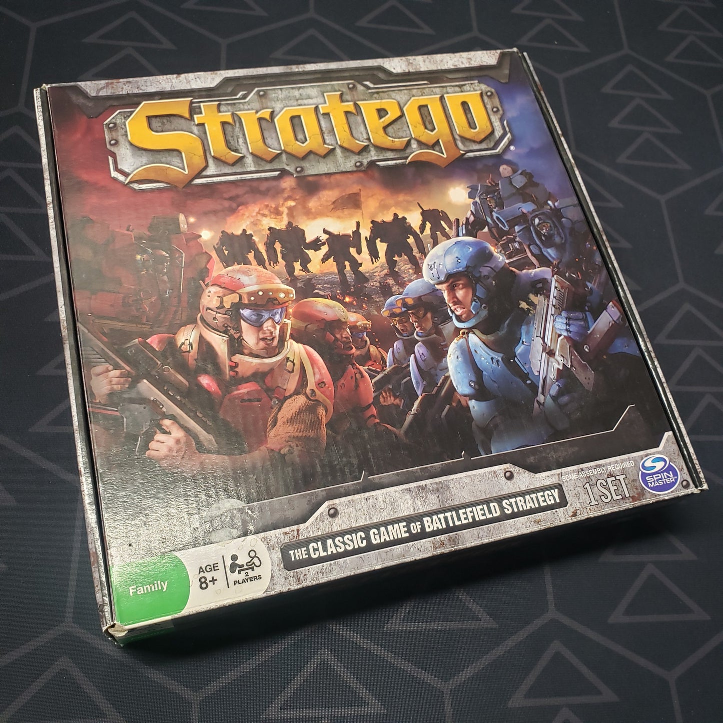 Image shows the front cover of the 2011 Sci-Fi Printing box for the board game Stratego