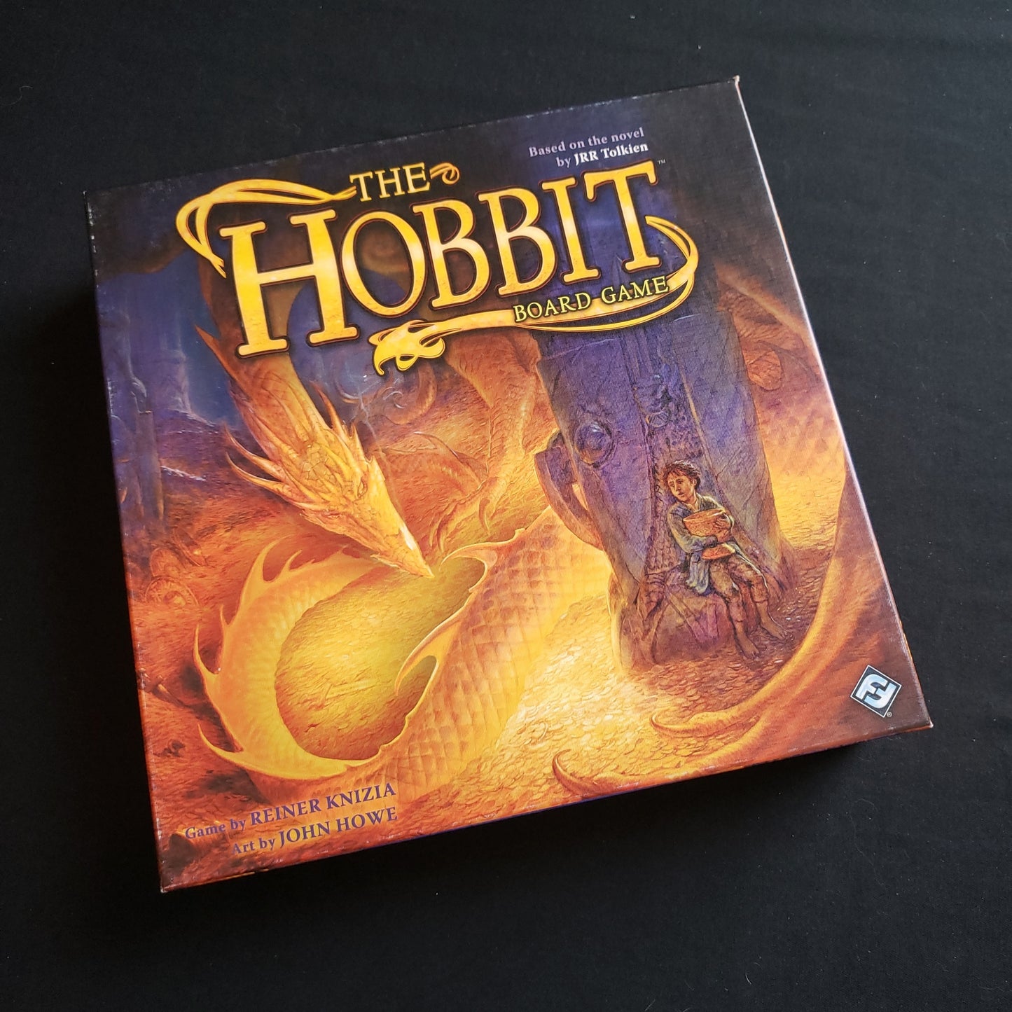 Image shows the front cover of the box of the Hobbit board game