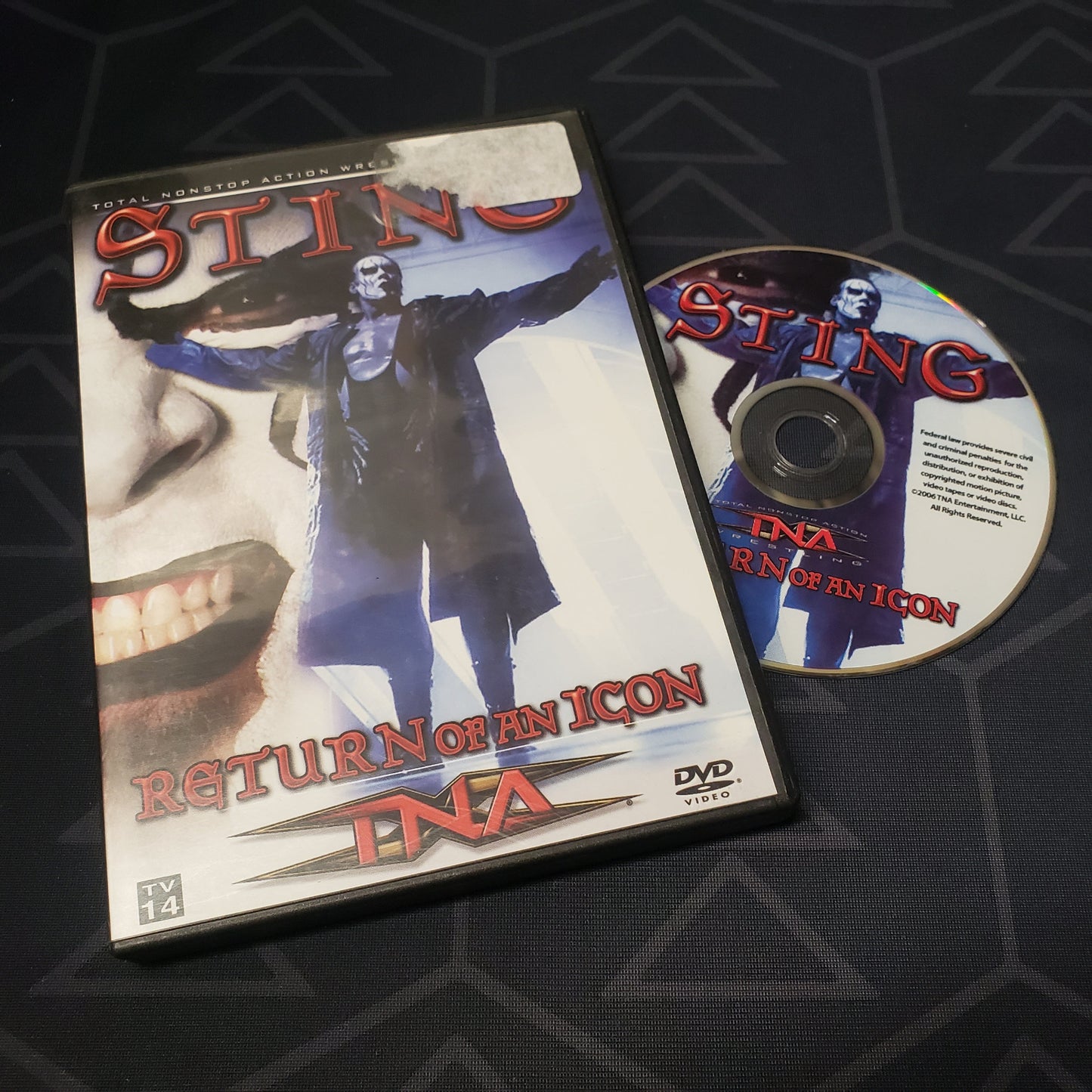 Image shows the case & disc for the movie TNA Wrestling: Sting - Return of an Icon on DVD