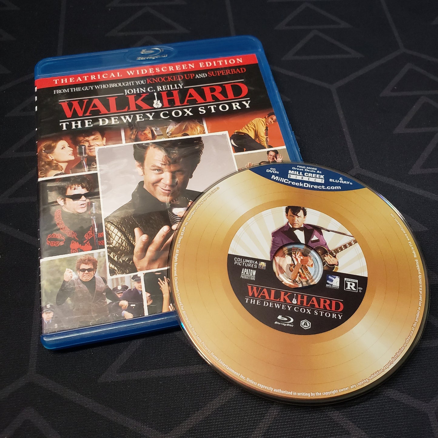 Image shows the case & disc for the movie Walk Hard: The Dewey Cox Story - Theatrical Cut on Blu-Ray