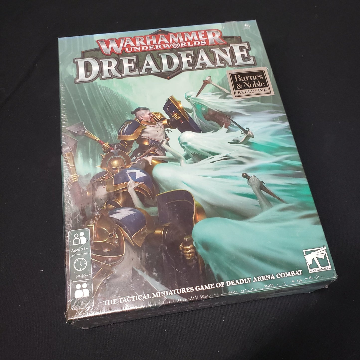 Image shows the front cover of the box of the Warhammer Underworlds: Dreadfane board game