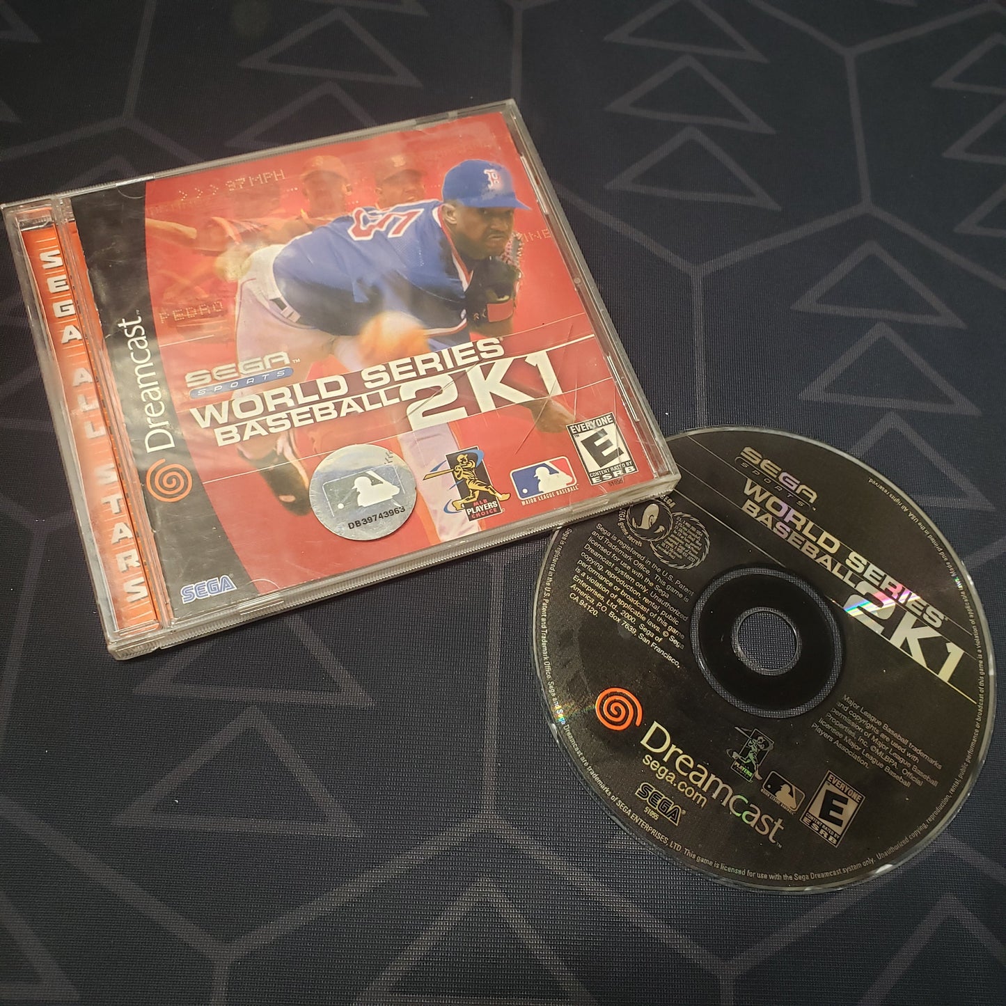 Image shows the jewel case with manual and disc for the video game World Series Baseball 2K1 for Sega Dreamcast