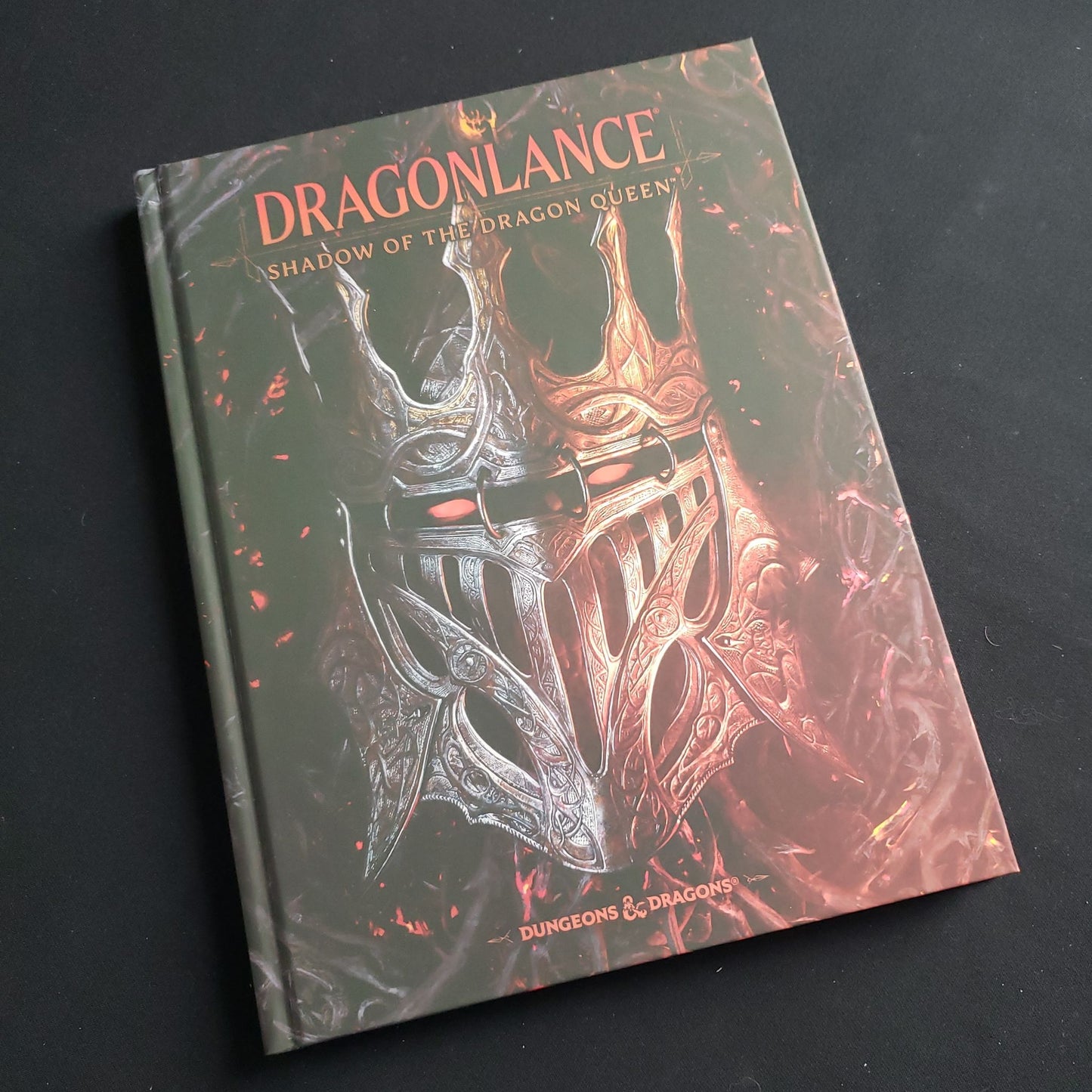 Dungeons and Dragons Dragonlance Shadow of the Dragon Queen Alternate art - front cover of book