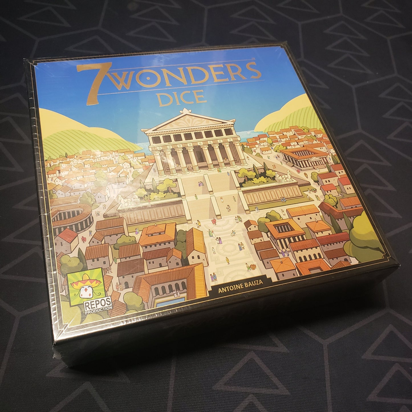 Image shows the front cover of the box for the 7 Wonders Dice board game