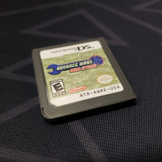 Image shows the front of the cartridge for the video game Advance Wars: Dual Strike for Nintendo DS