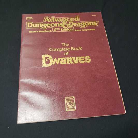 Image shows the front cover of the Complete Book of Dwarves for the roleplaying game Advanced Dungeons & Dragons: Second Edition