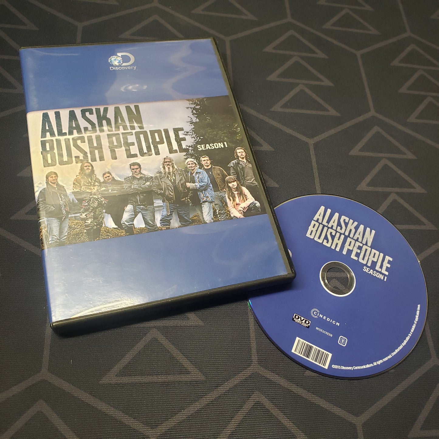 Image shows the case & disc for the first season of Alaskan Bush People on DVD