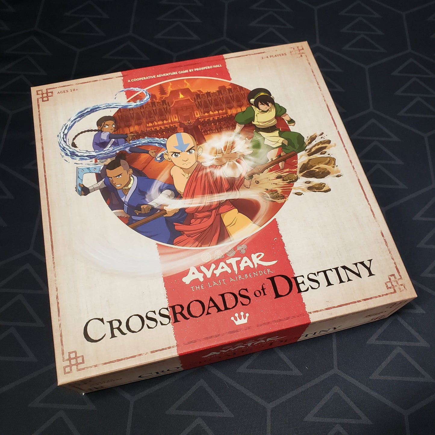 Image shows the front cover of the box of the Avatar: The Last Airbender - Crossroads of Destiny board game