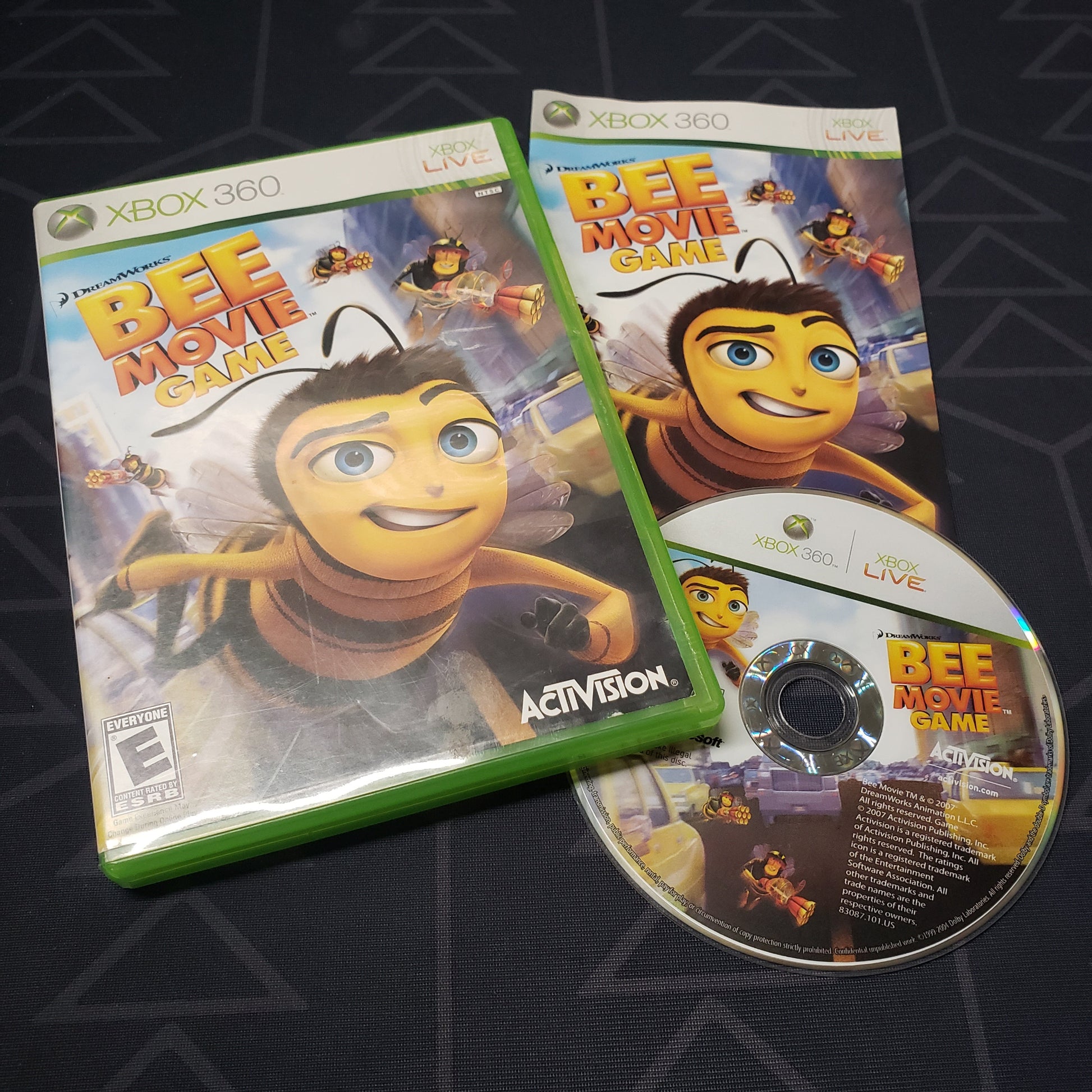 Image shows the case, manual and disc for the video game Bee Movie Game for Xbox 360