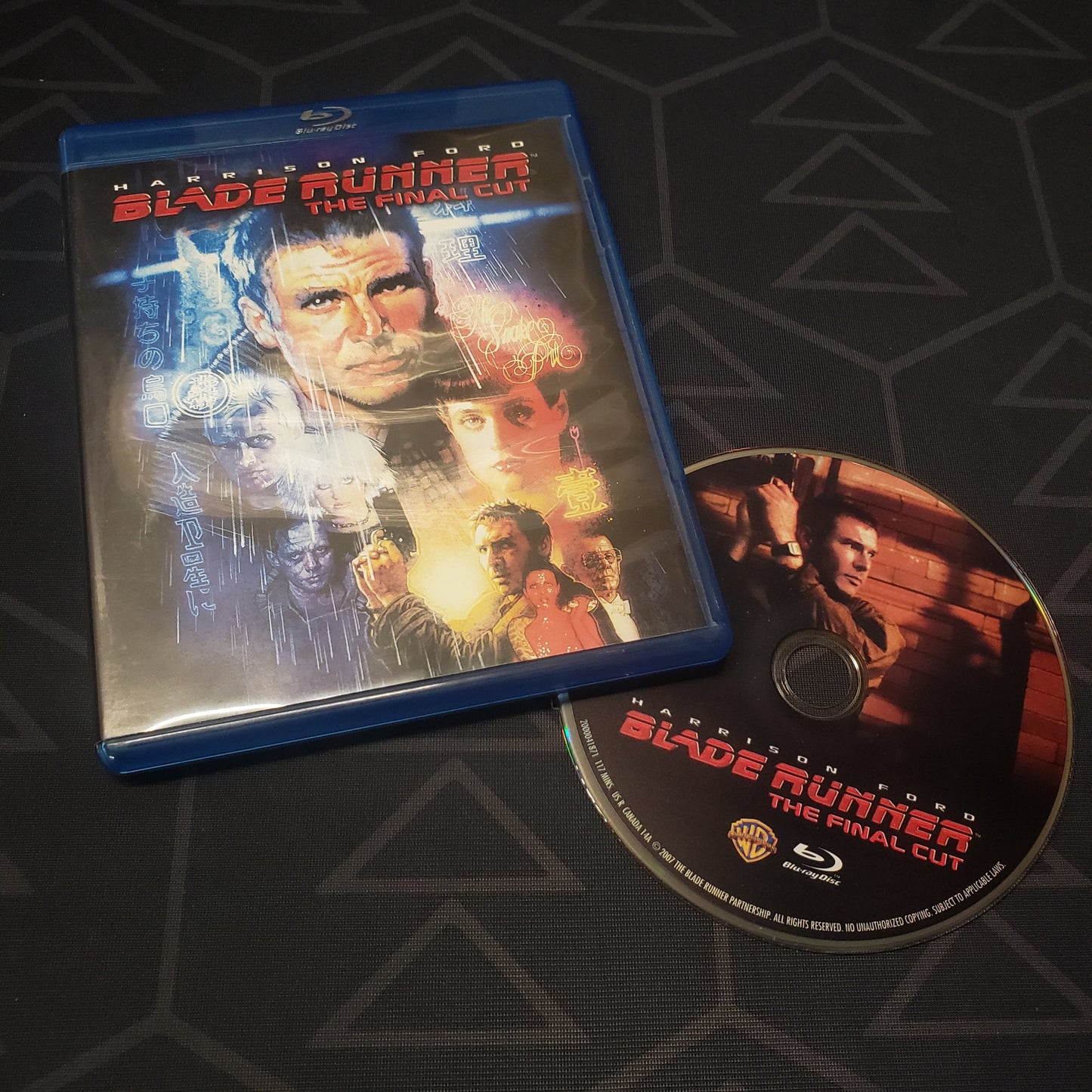 Image shows the case & disc for the movie Blade Runner: The Final Cut on Blu-Ray
