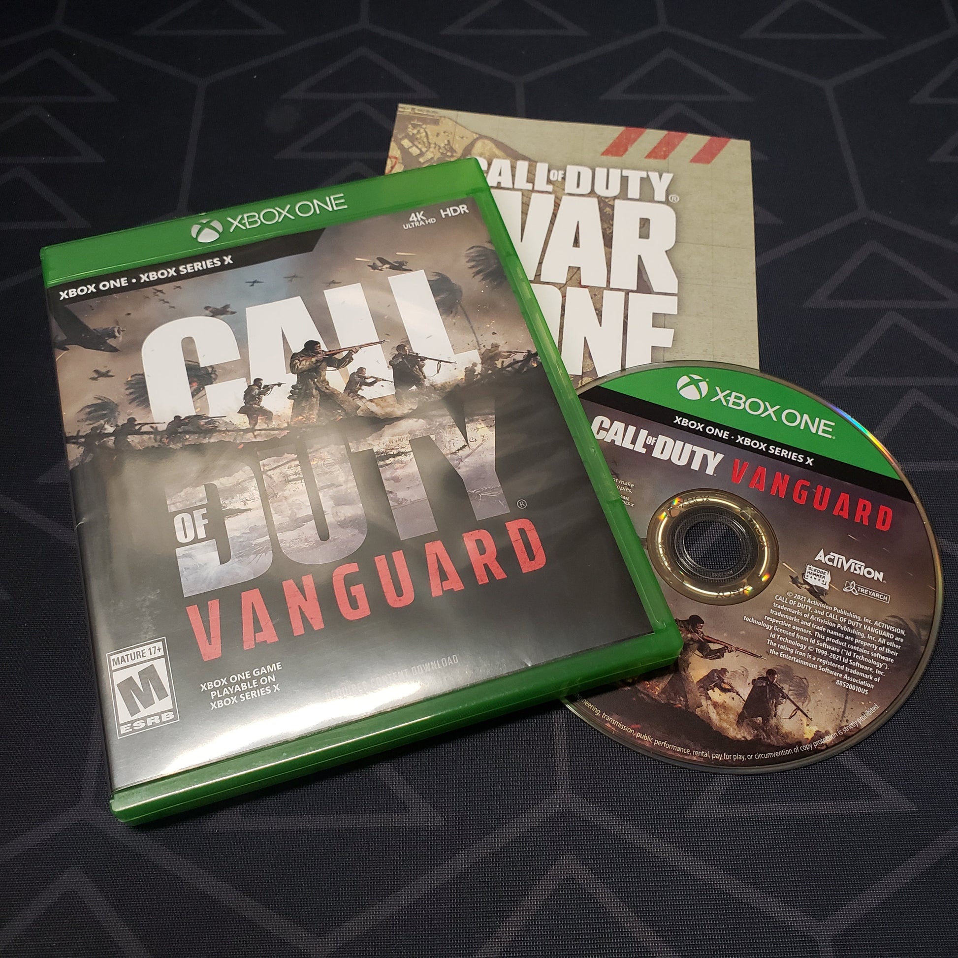 Image shows the case, insert and disc for the video game Call of Duty: Vanguard for Xbox Series X