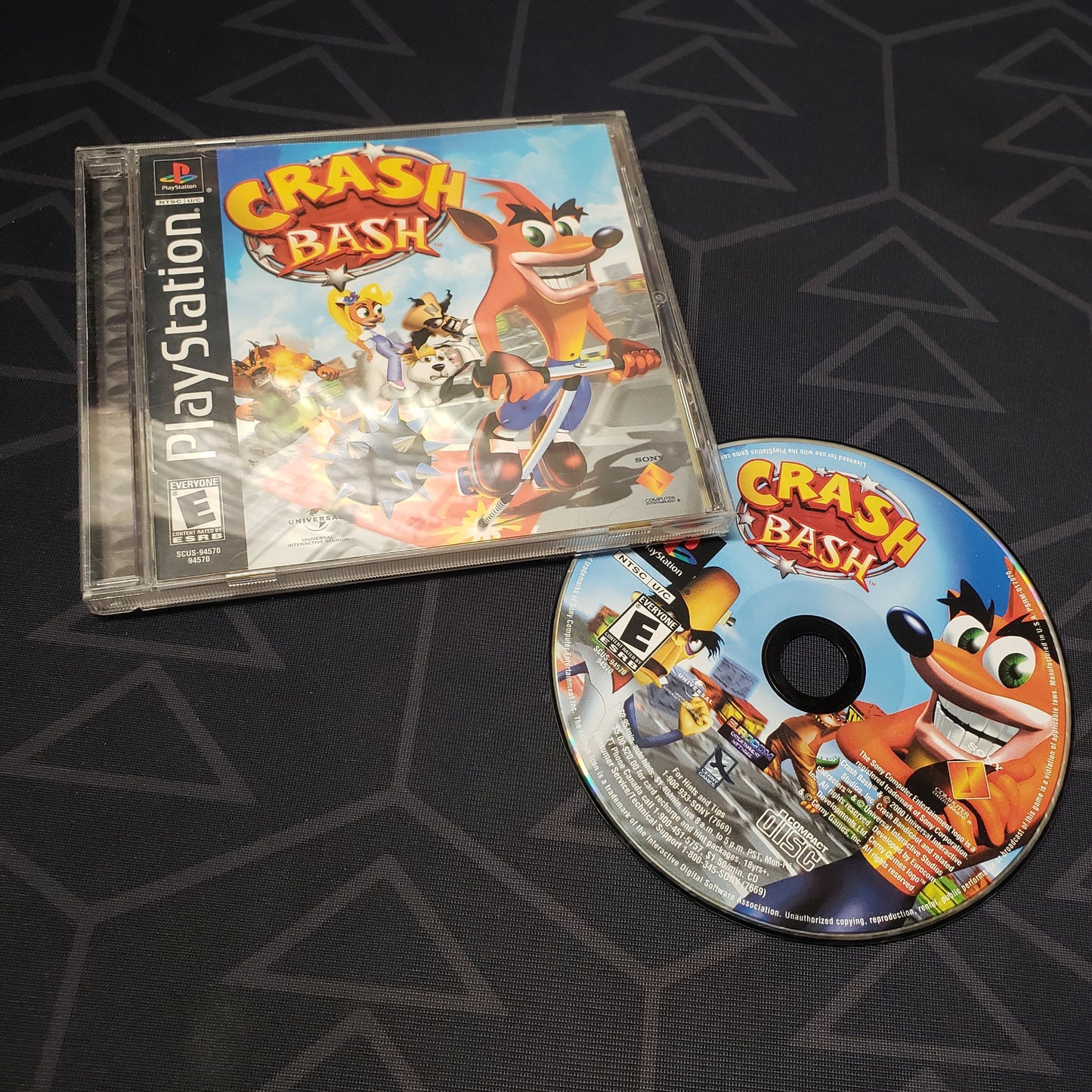 Image shows the jewel case with manual and disc for the video game Crash Bash for Playstation 1