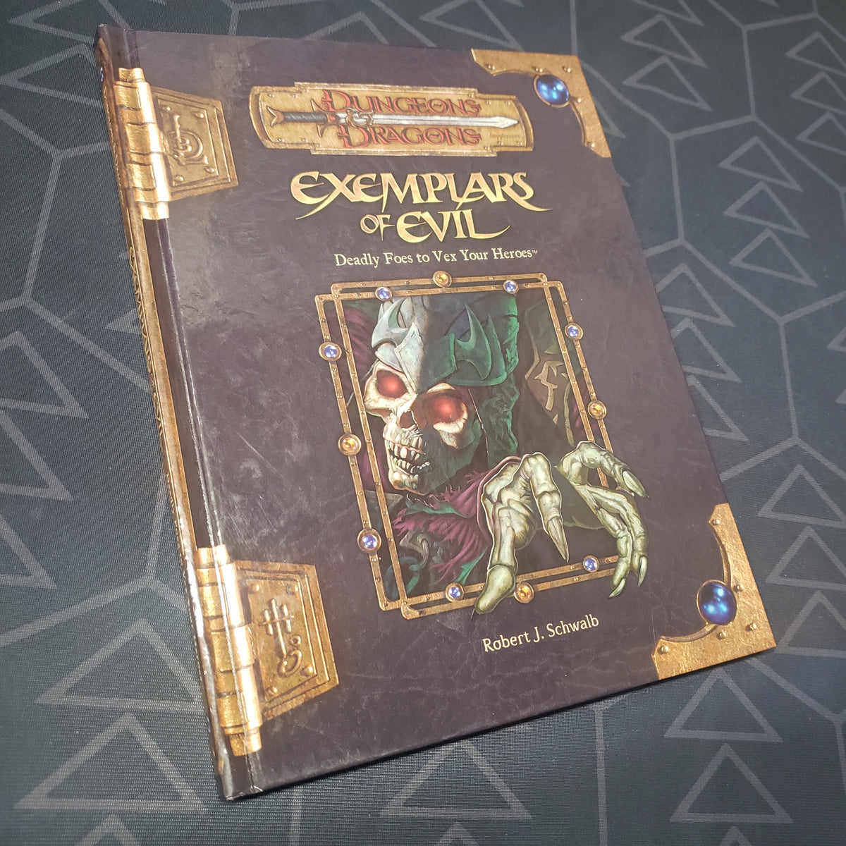 Image shows the front cover of the Exemplars of Evil book for the roleplaying game Dungeons & Dragons 3.5E