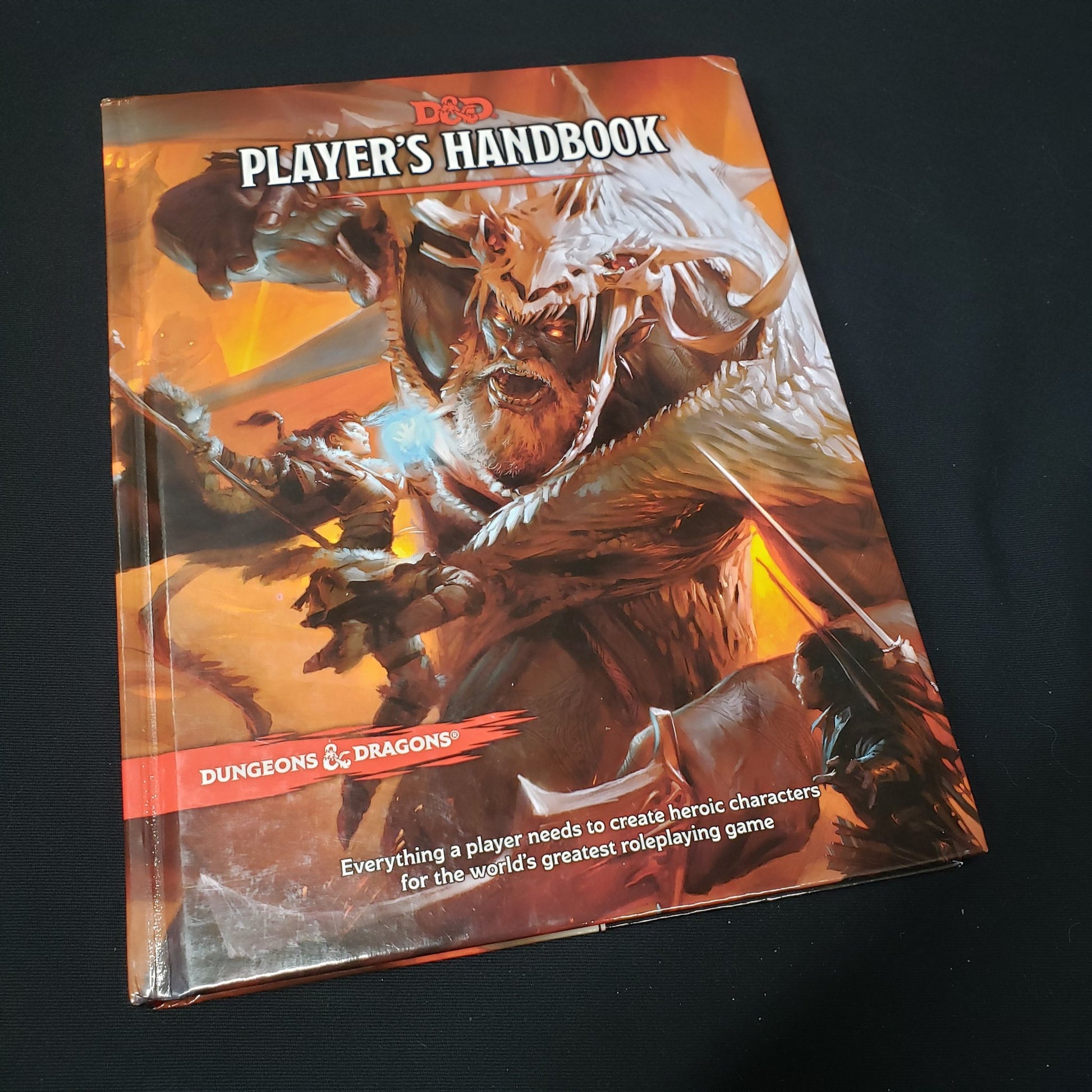 Image shows the front cover of the Player's Handbook for the roleplaying game Dungeons & Dragons: Fifth Edition