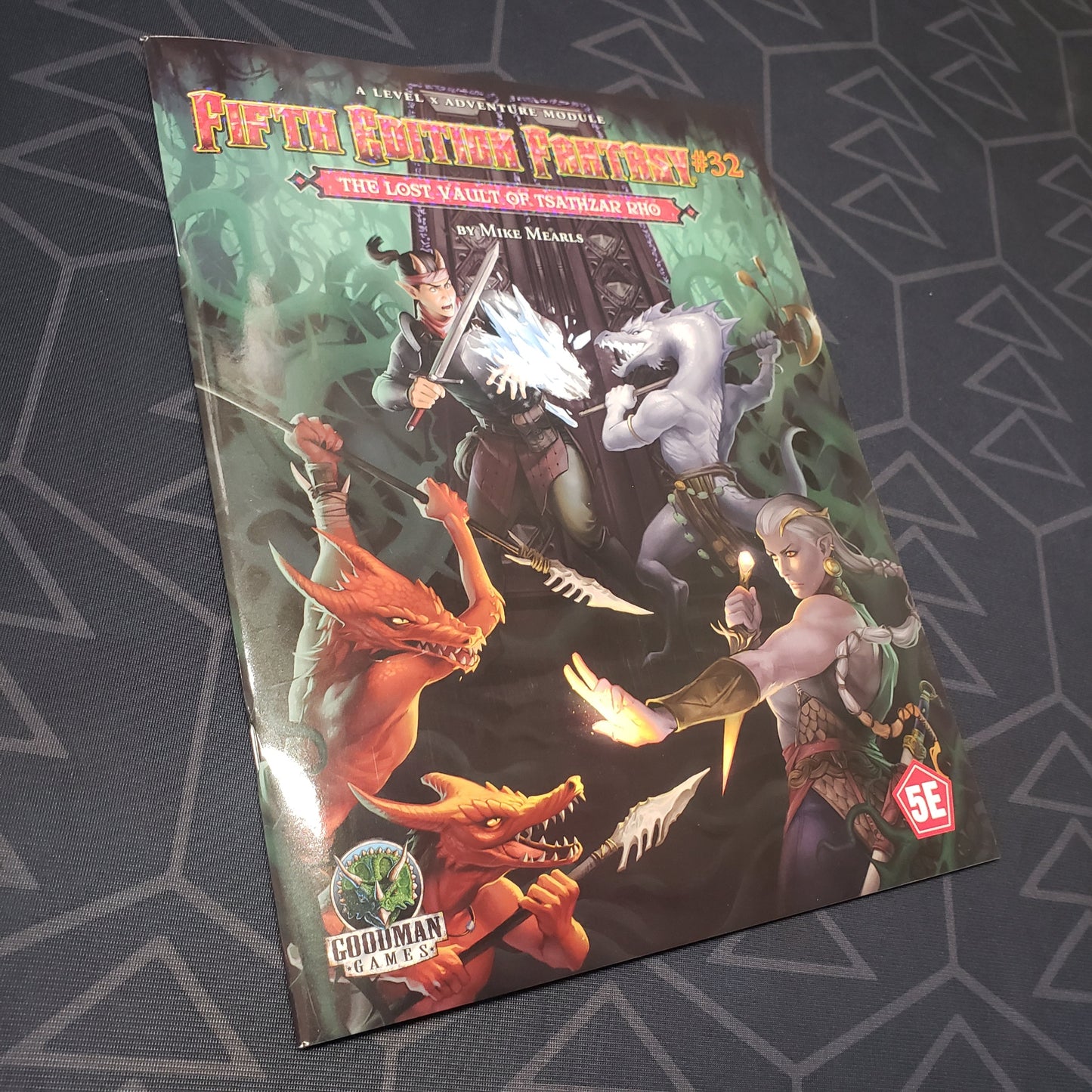 Image shows the front cover of the Fifth Edition Fantasy #32: The Lost Vault of Tsathzar Rho roleplaying game book