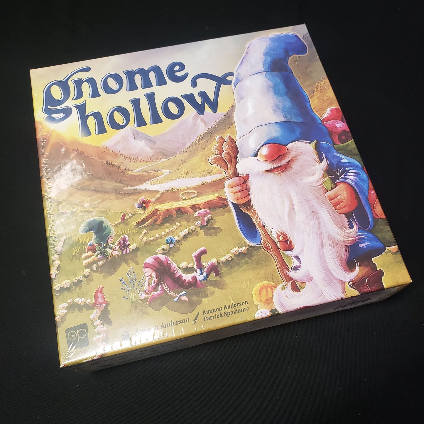 Image shows the front cover of the box of the Gnome Holloe board game