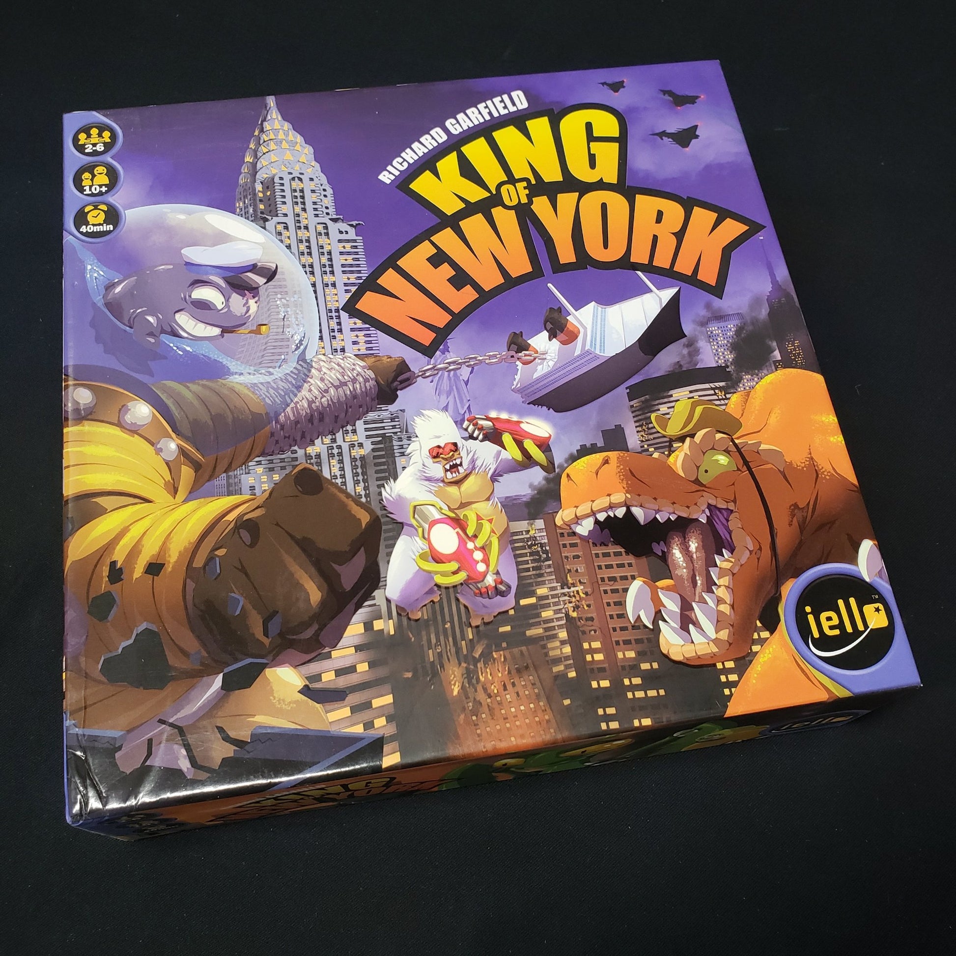 Image shows the front cover of the box of the King of New York board game