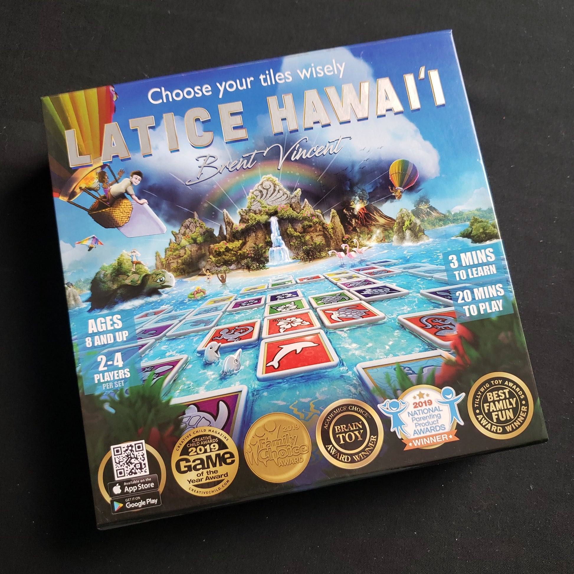 Image shows the front cover of the box of the Latice Hawaii board game