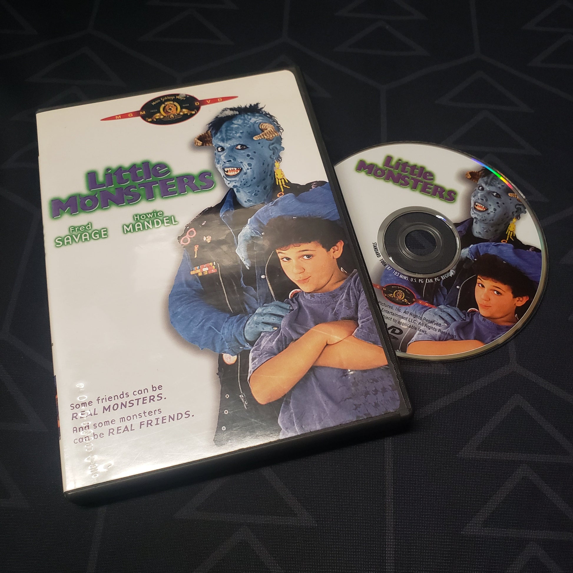 Image shows the case & disc for the movie Little Monsters on DVD