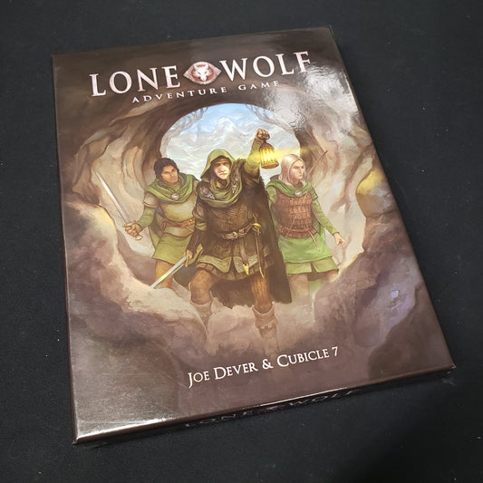 Image shows the front cover of the Lone Wolf Adventure Game roleplaying game box set