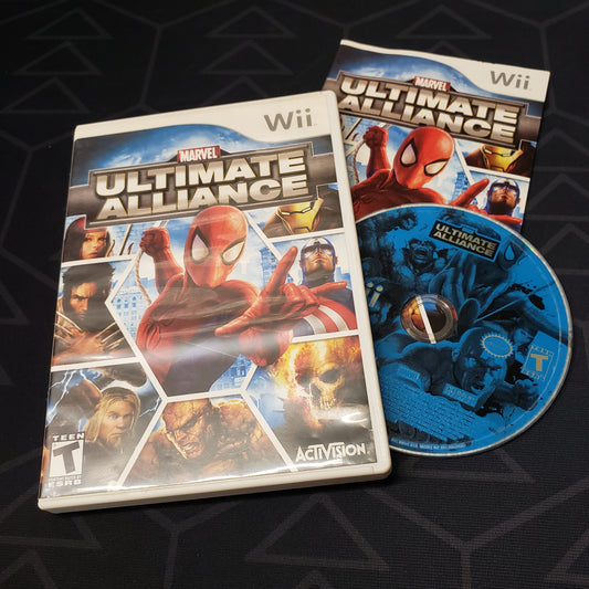Image shows the case, manual and disc for the video game Marvel Ultimate Alliance for Nintendo Wii