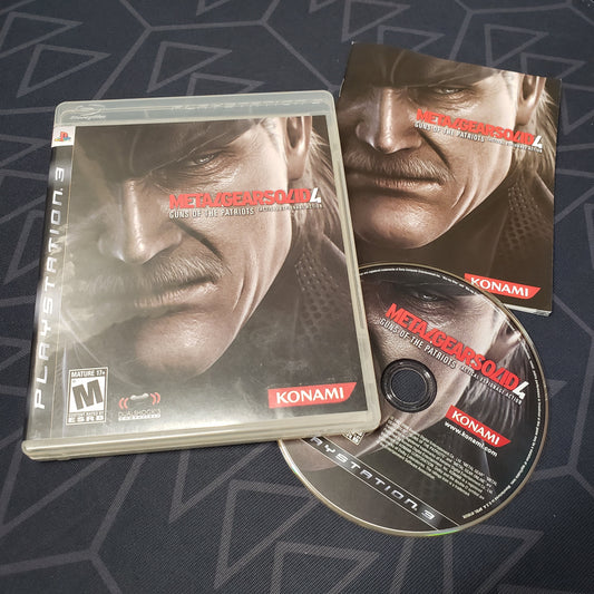 Image shows the case, manual and disc for the video game Metal Gear Solid 4: Guns of the Patriots for Playstation 3