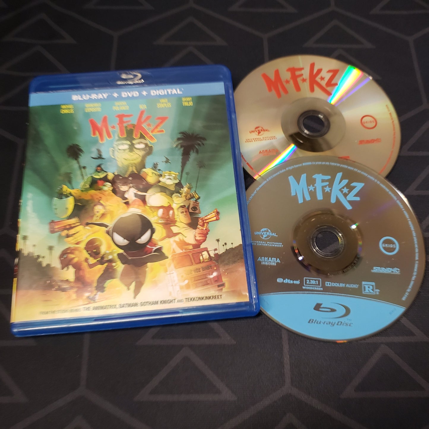 Image shows the case & two discs for MFKZ on Blu-Ray